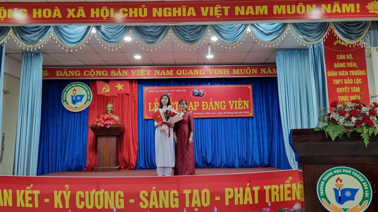 TRAO QUYẾT ĐỊNH